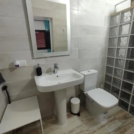 Habitacion Cactus, Entrada Privada Y Bano Privado En Suite By Flamingo House, No Fumadores Arrecife  Buitenkant foto